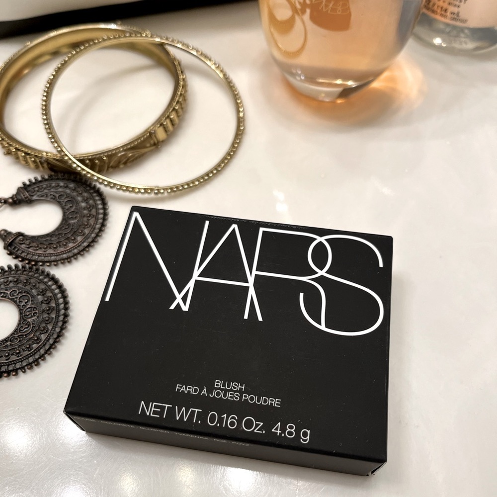 NARS blush in Dolce Vita.